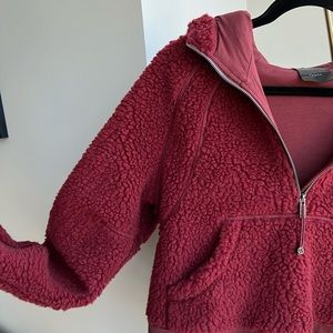 Lululemon textured maroon half zip